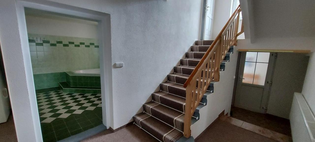 Apartment Bila Stopa - Pro Jednu Partu