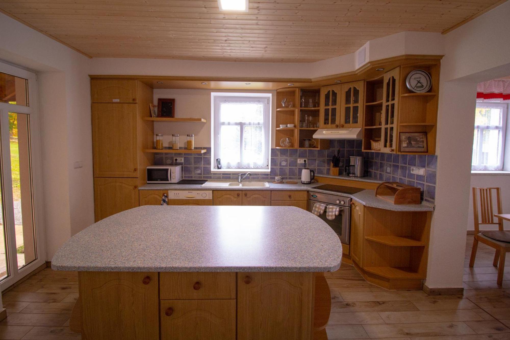 Bila Stopa - Pro Jednu Partu Apartment